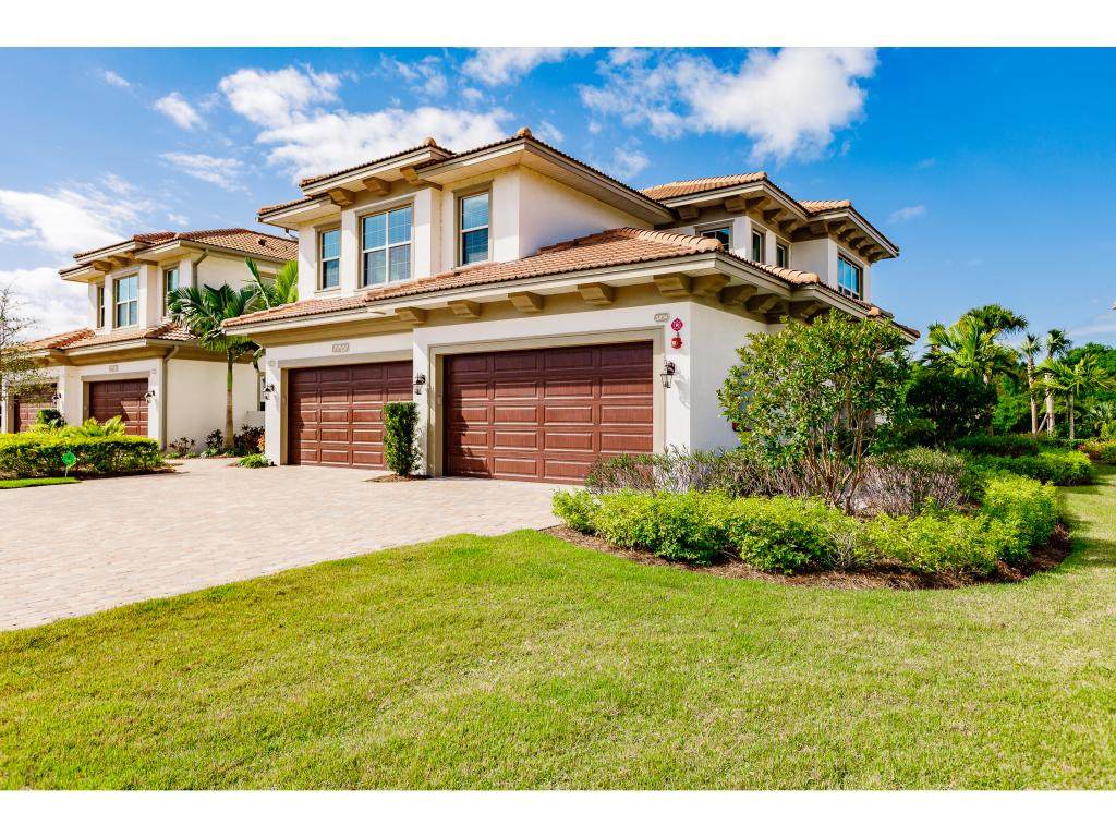 7781 Hawthorne Drive - Photo 1