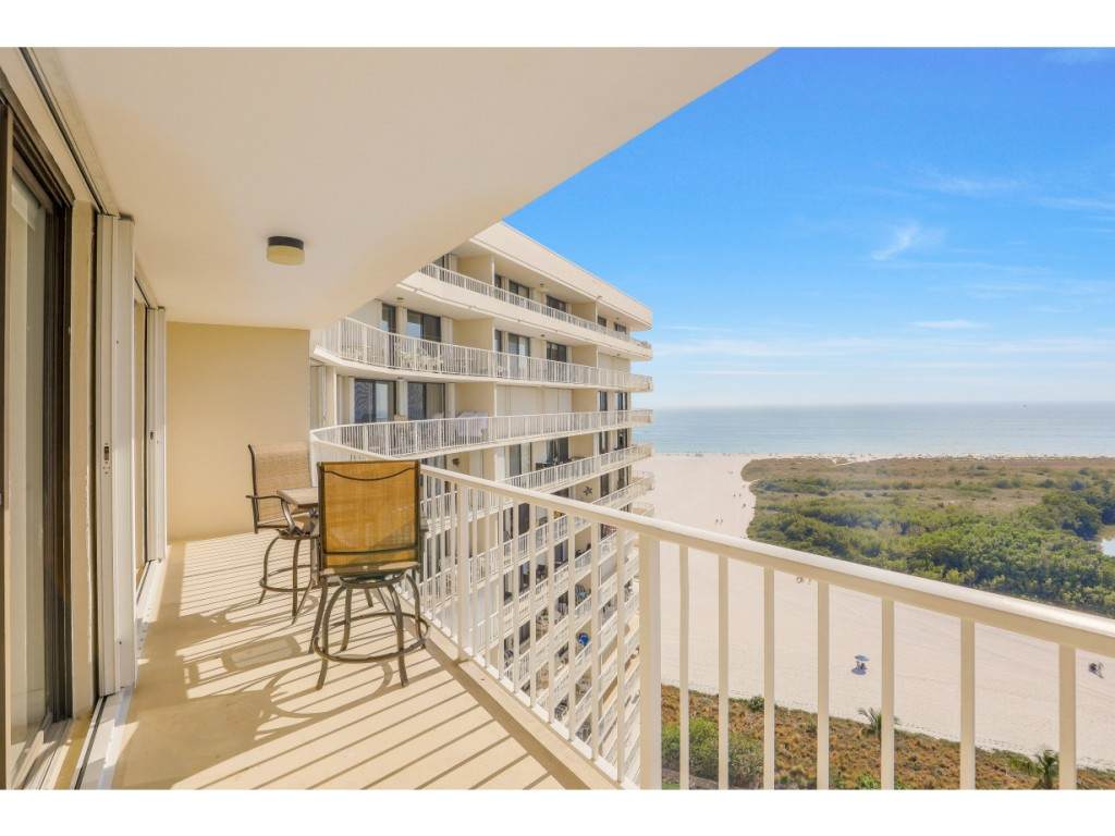 320 Seaview Court - Photo 1