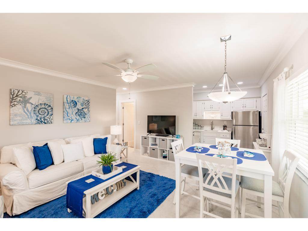 190 N Collier Boulevard - Photo 1