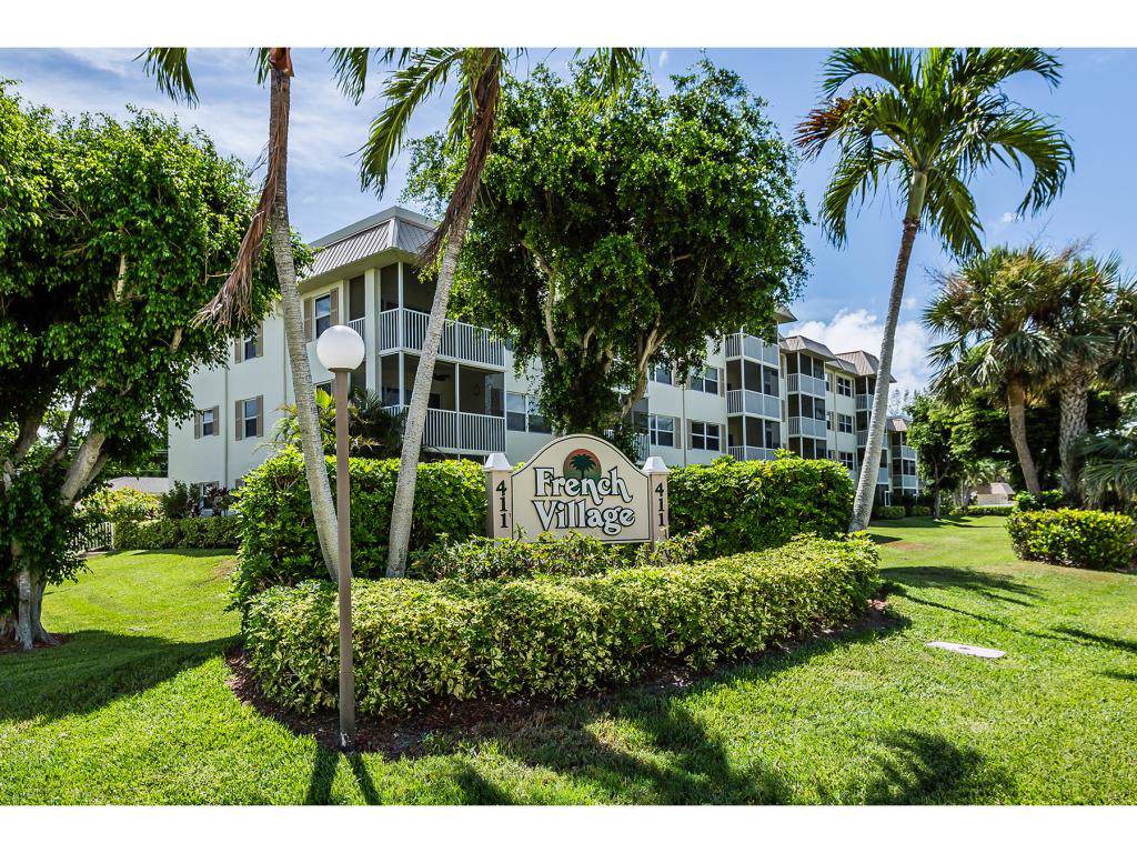 411 Collier Boulevard - Photo 1