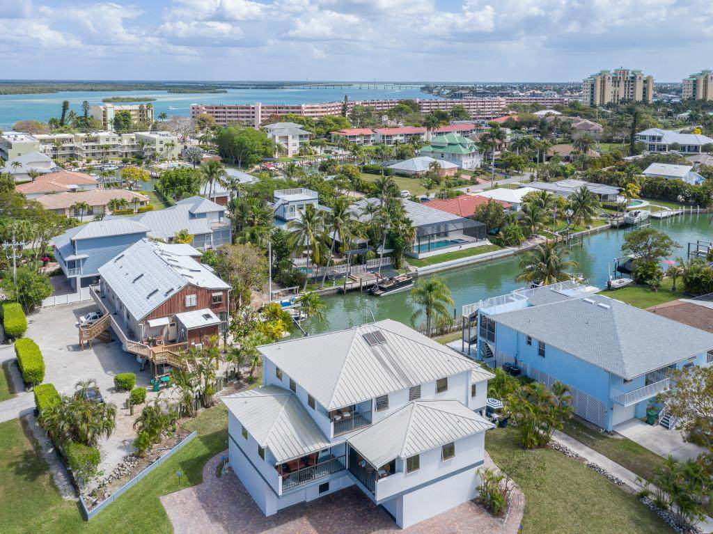 821 Palm Street - Photo 1