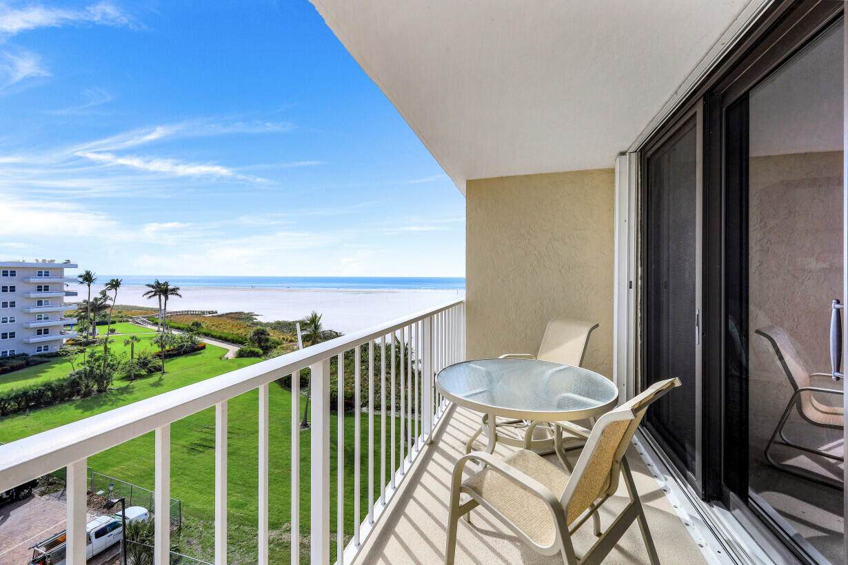 260 Seaview Court - Photo 1