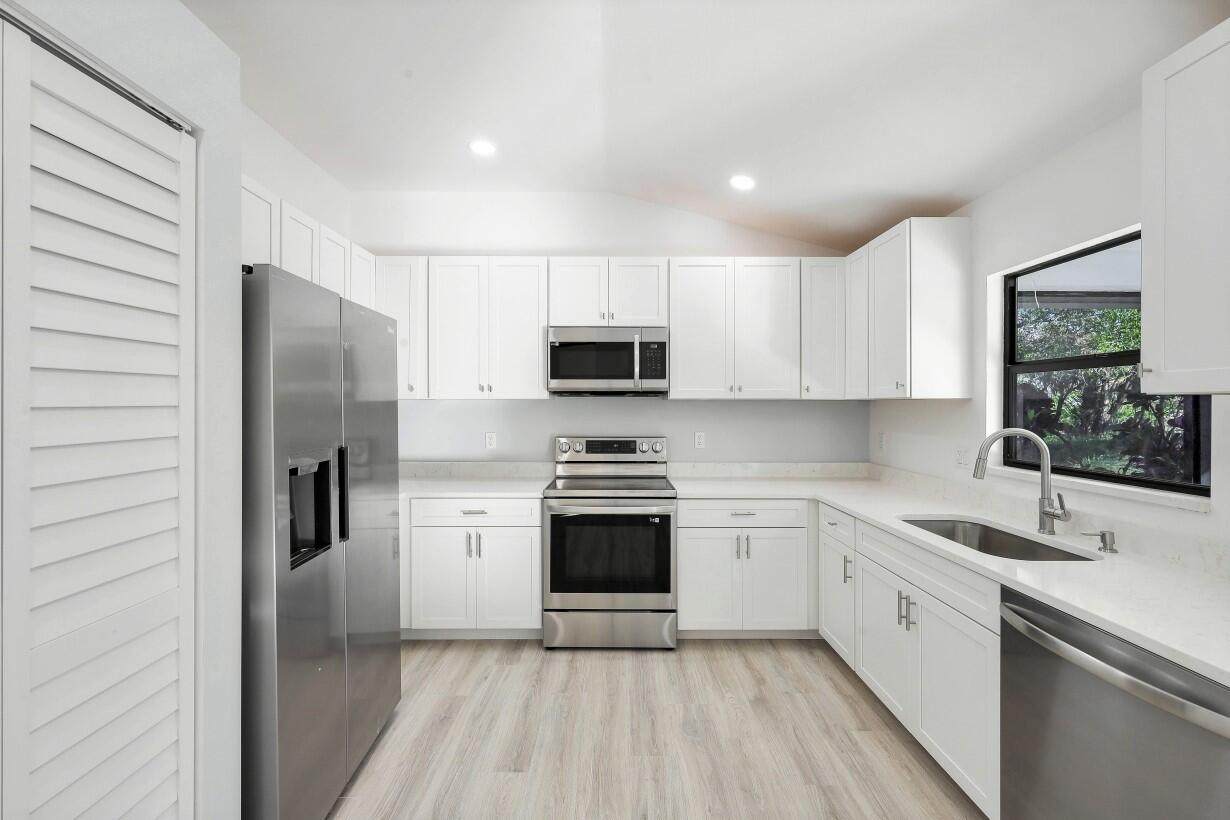 3658 Kent Drive - Photo 1