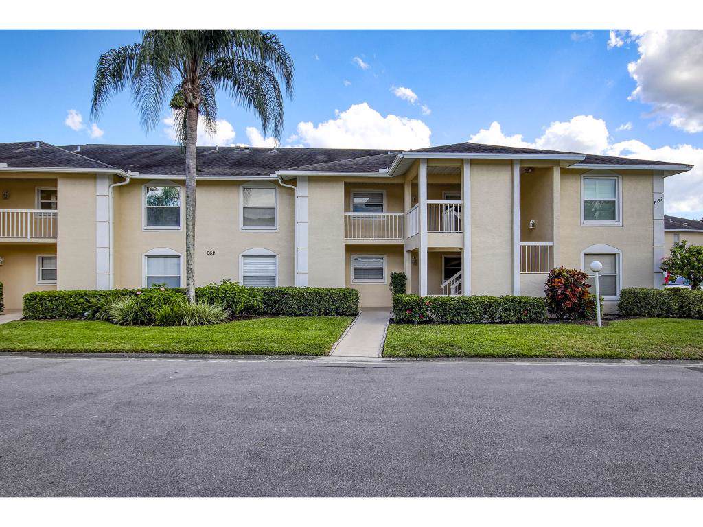 662 Squire Circle - Photo 1