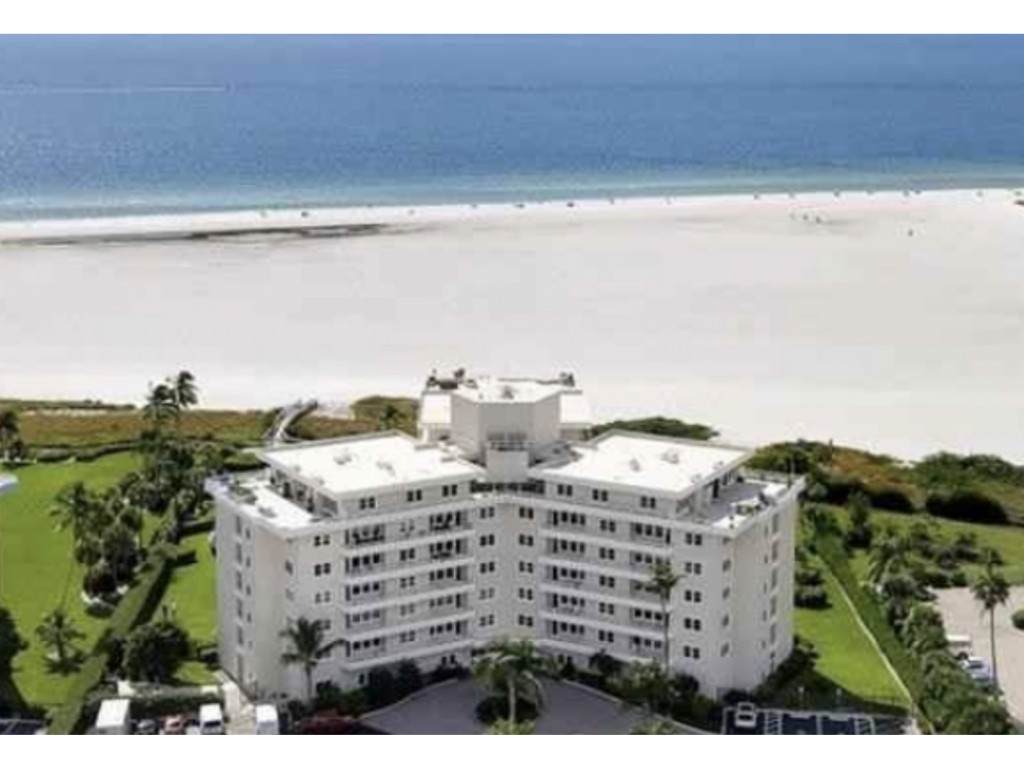 240 Seaview Court - Photo 1