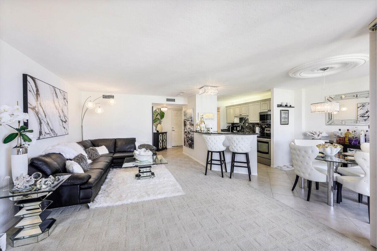 720 Collier Boulevard - Photo 1