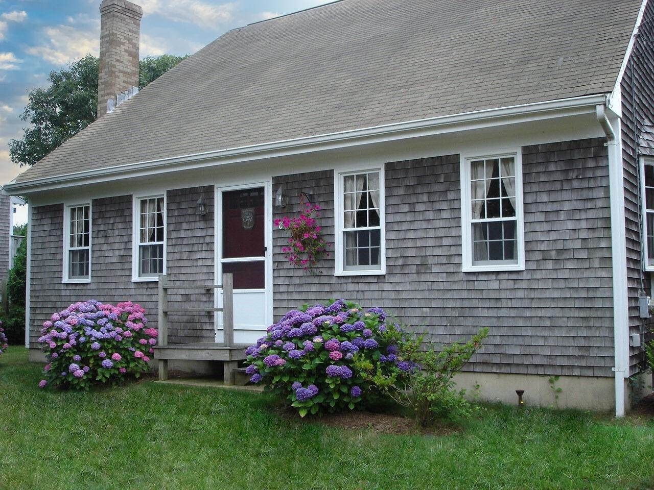 8 Massasoit Road - Photo 1