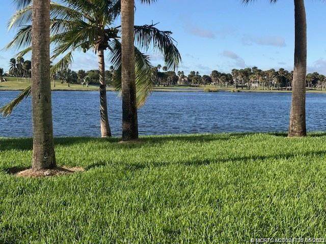 554 Plantation Road - Photo 1