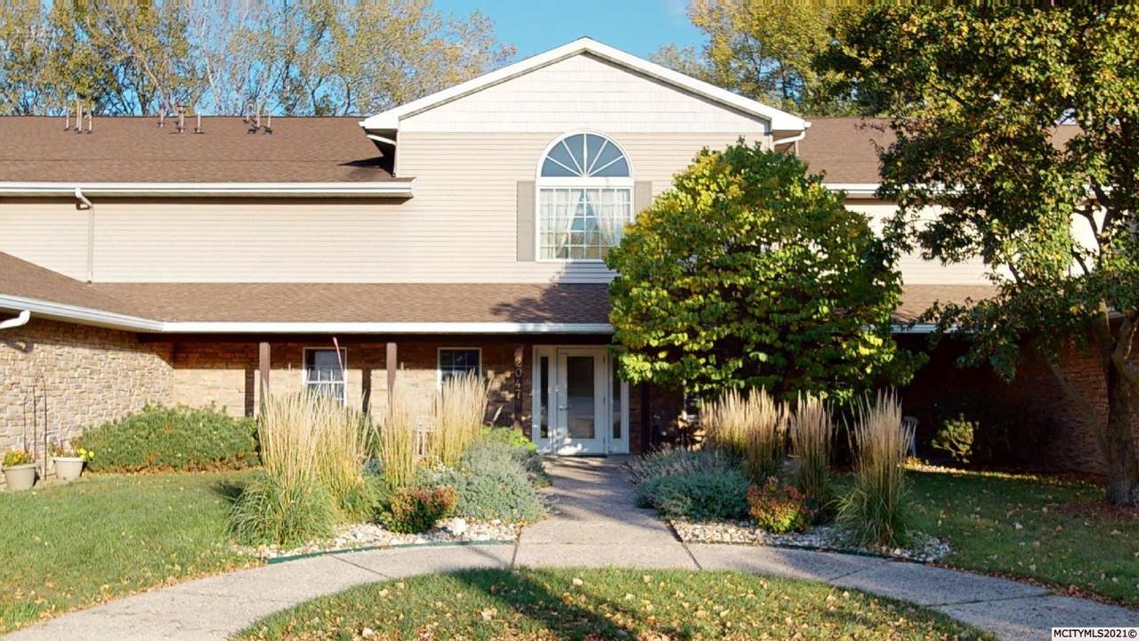 2047 Hunters Ridge Dr #107 - Photo 1