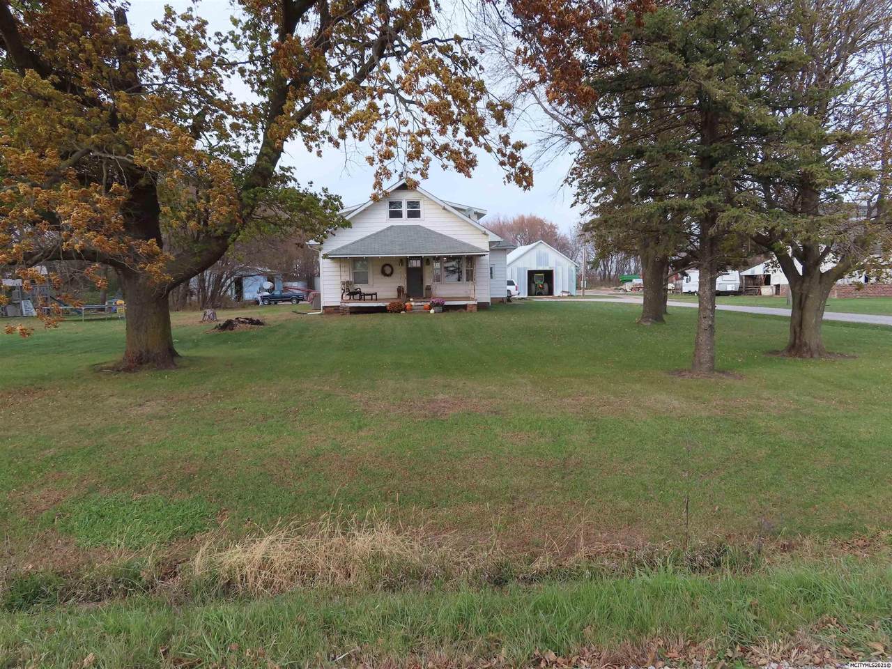 15462 160th St - Photo 1