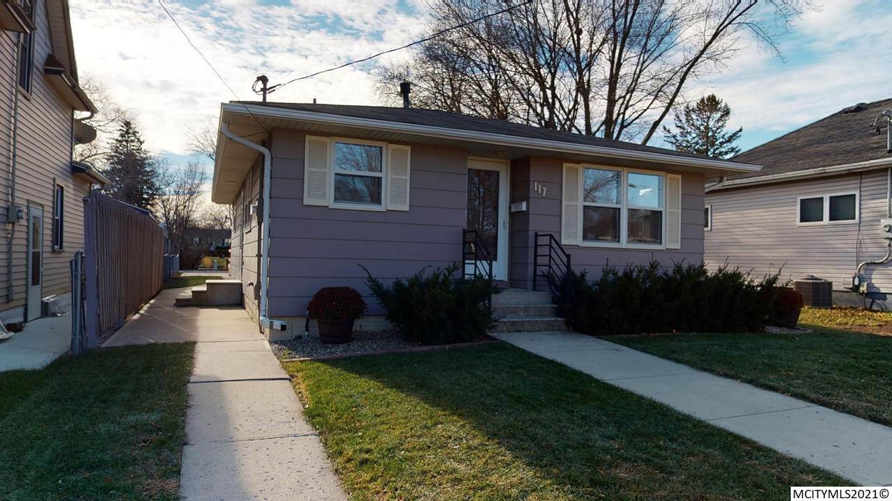 117 23rd Sw - Photo 1