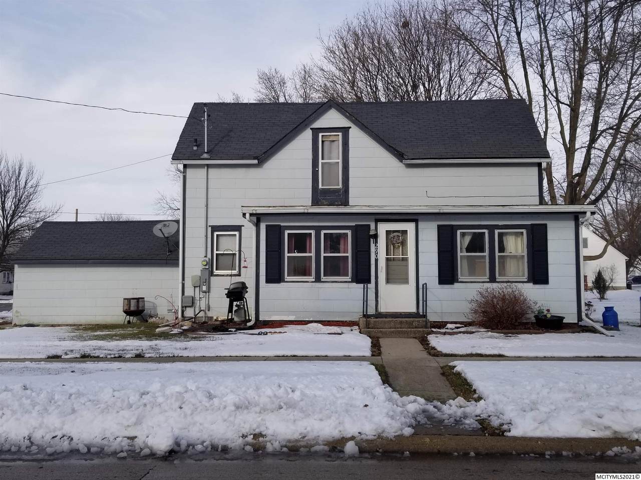 290 10th St - Photo 1
