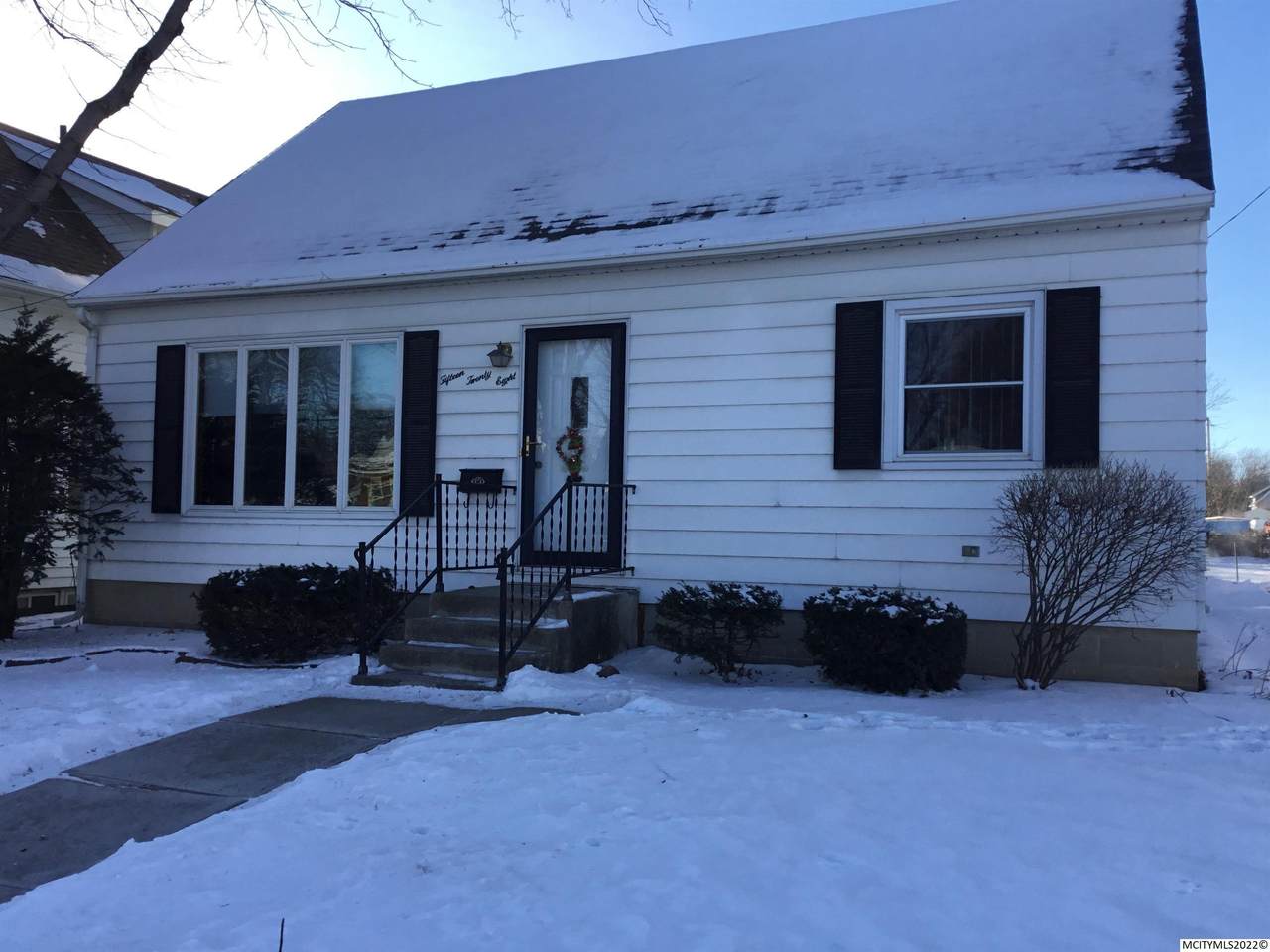 1528 President - Photo 1