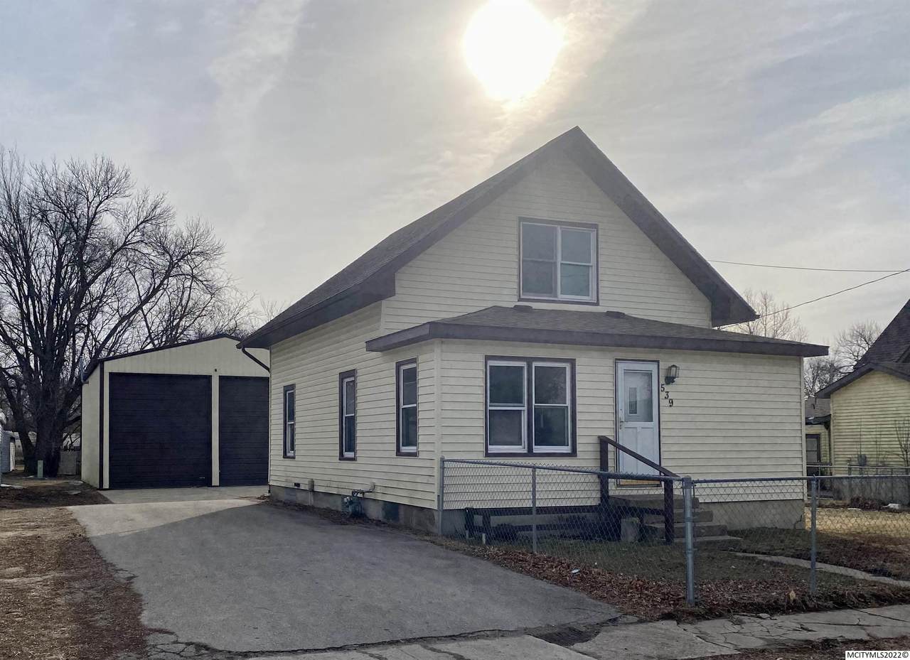 539 Broadway St - Photo 1