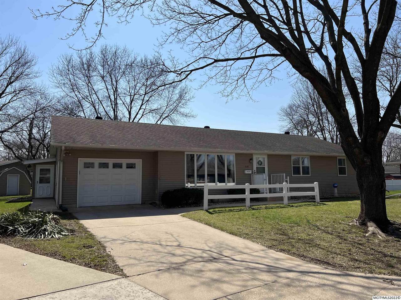 928 Tennessee Pl - Photo 1