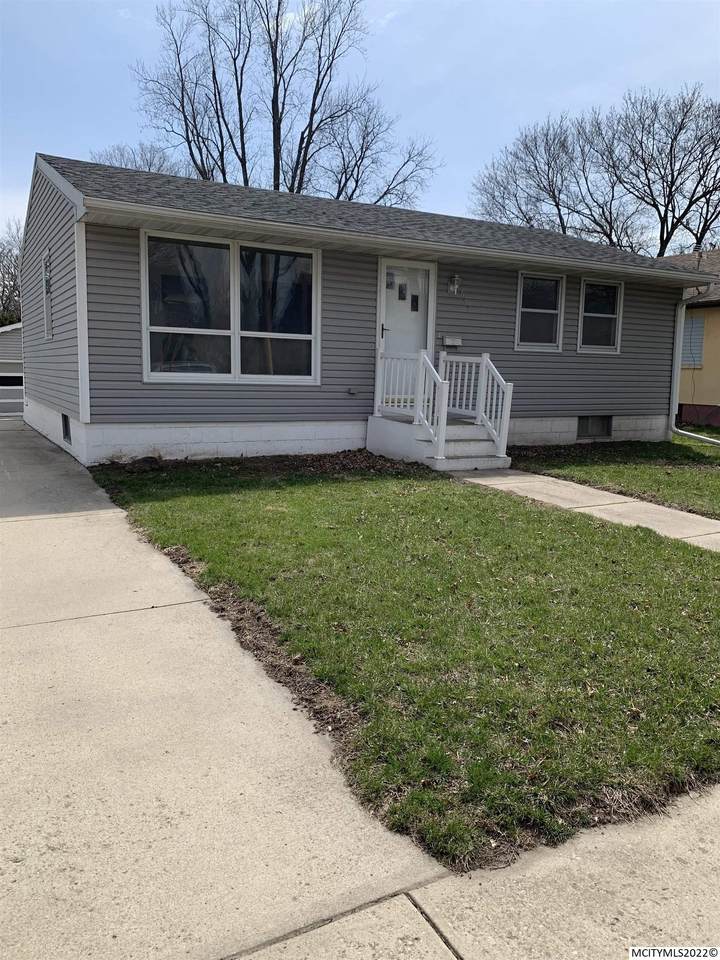 645 11th Ne - Photo 1