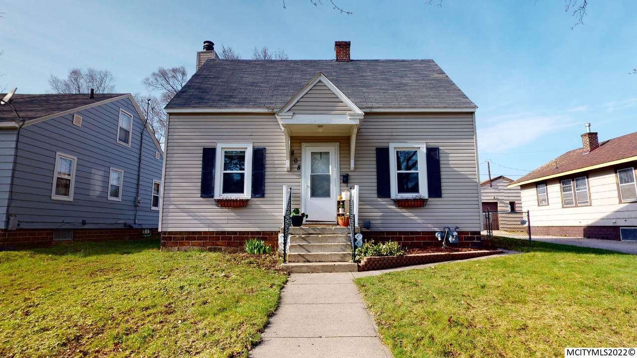 808 10th Ne - Photo 1