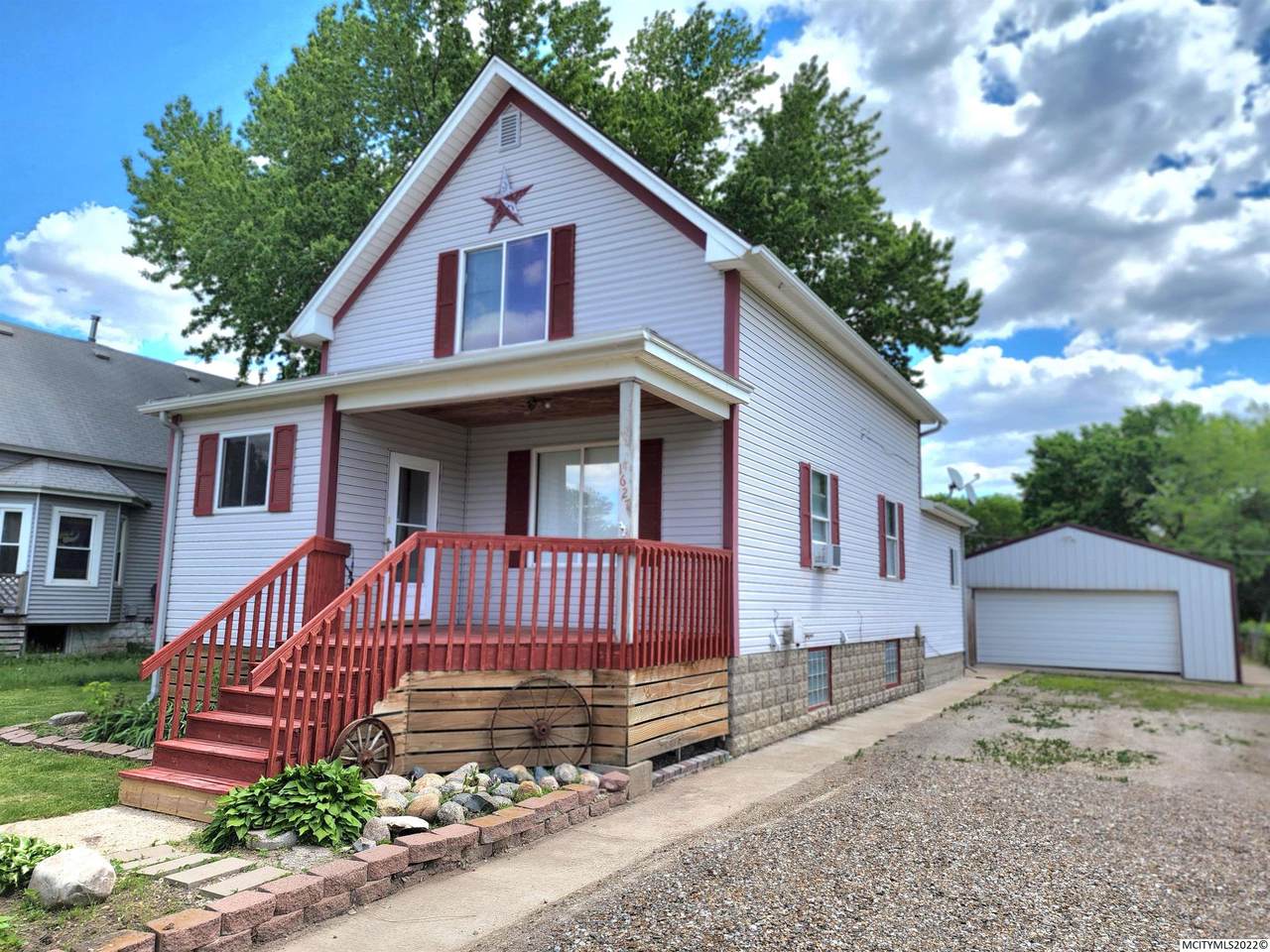 1627 President - Photo 1