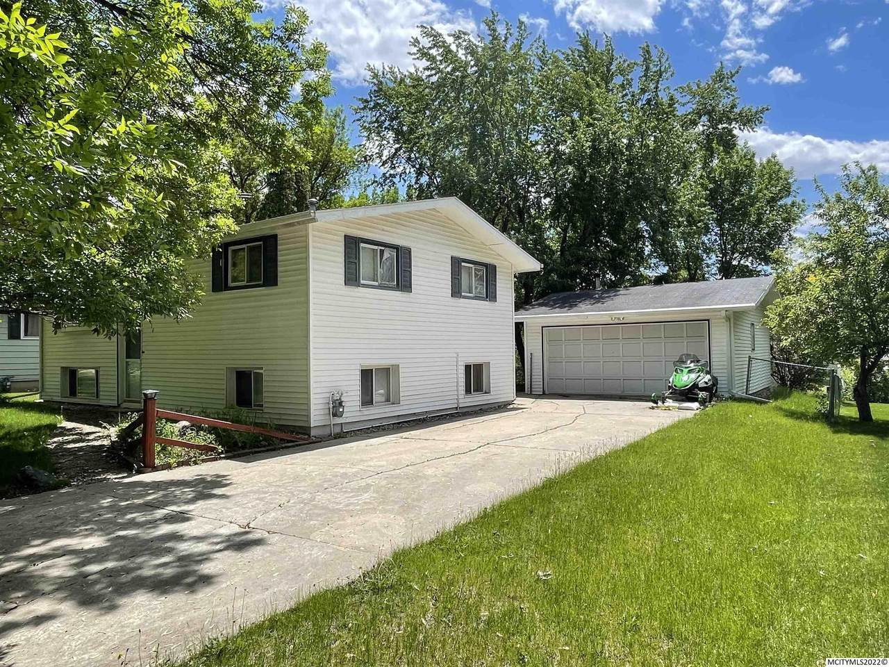 114 Westgate Dr - Photo 1