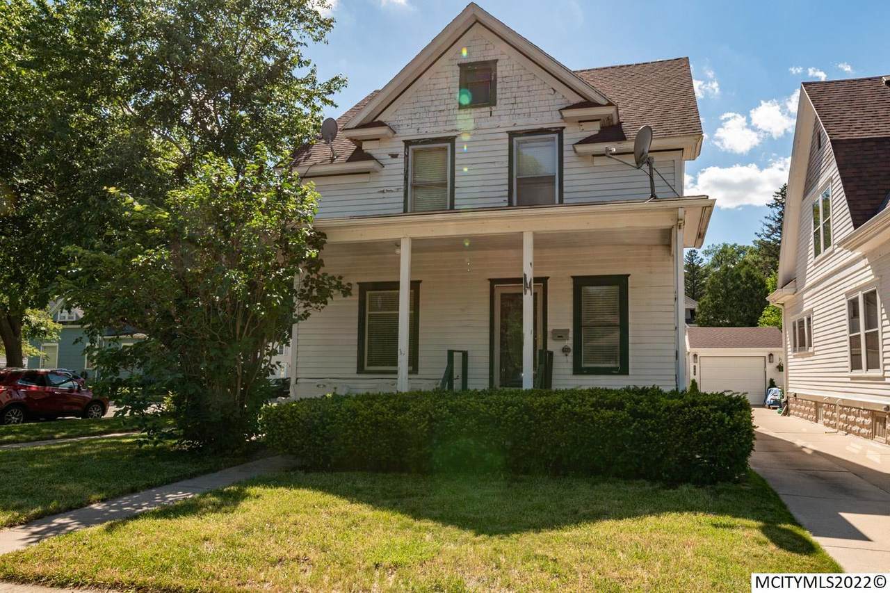 702 Jefferson - Photo 1