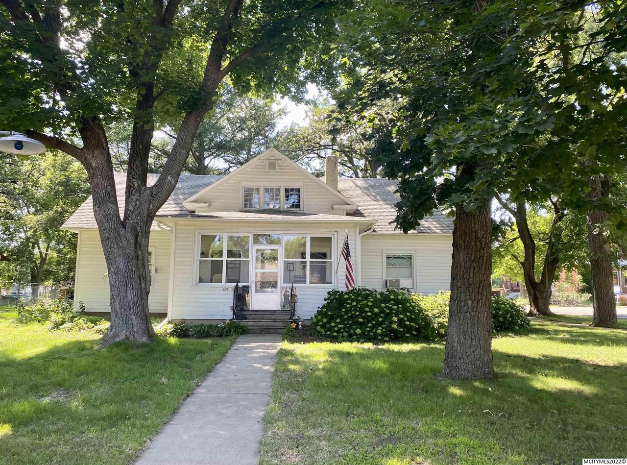 101 9th St S - Photo 1