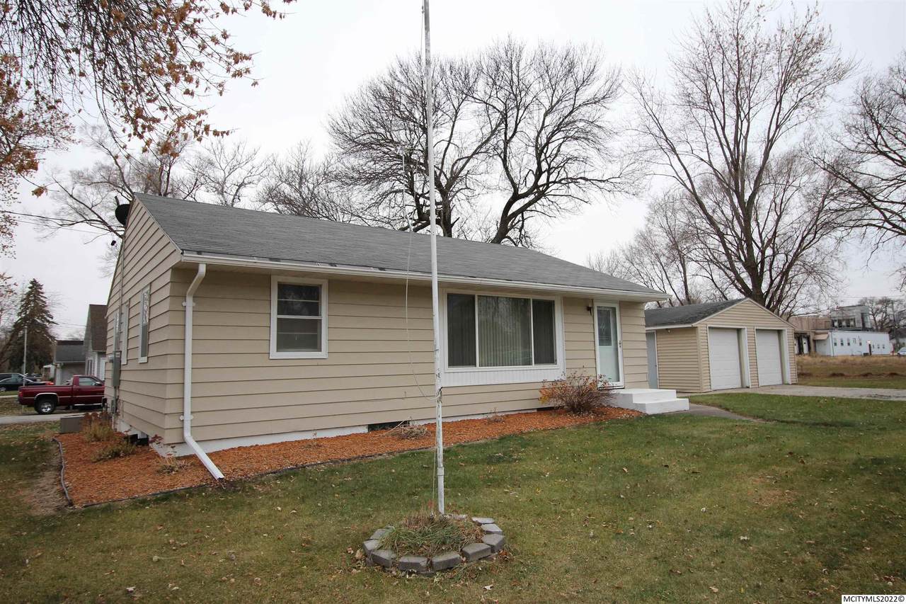 665 15th Se - Photo 1