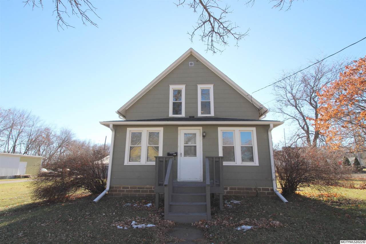215 15th Ne - Photo 1