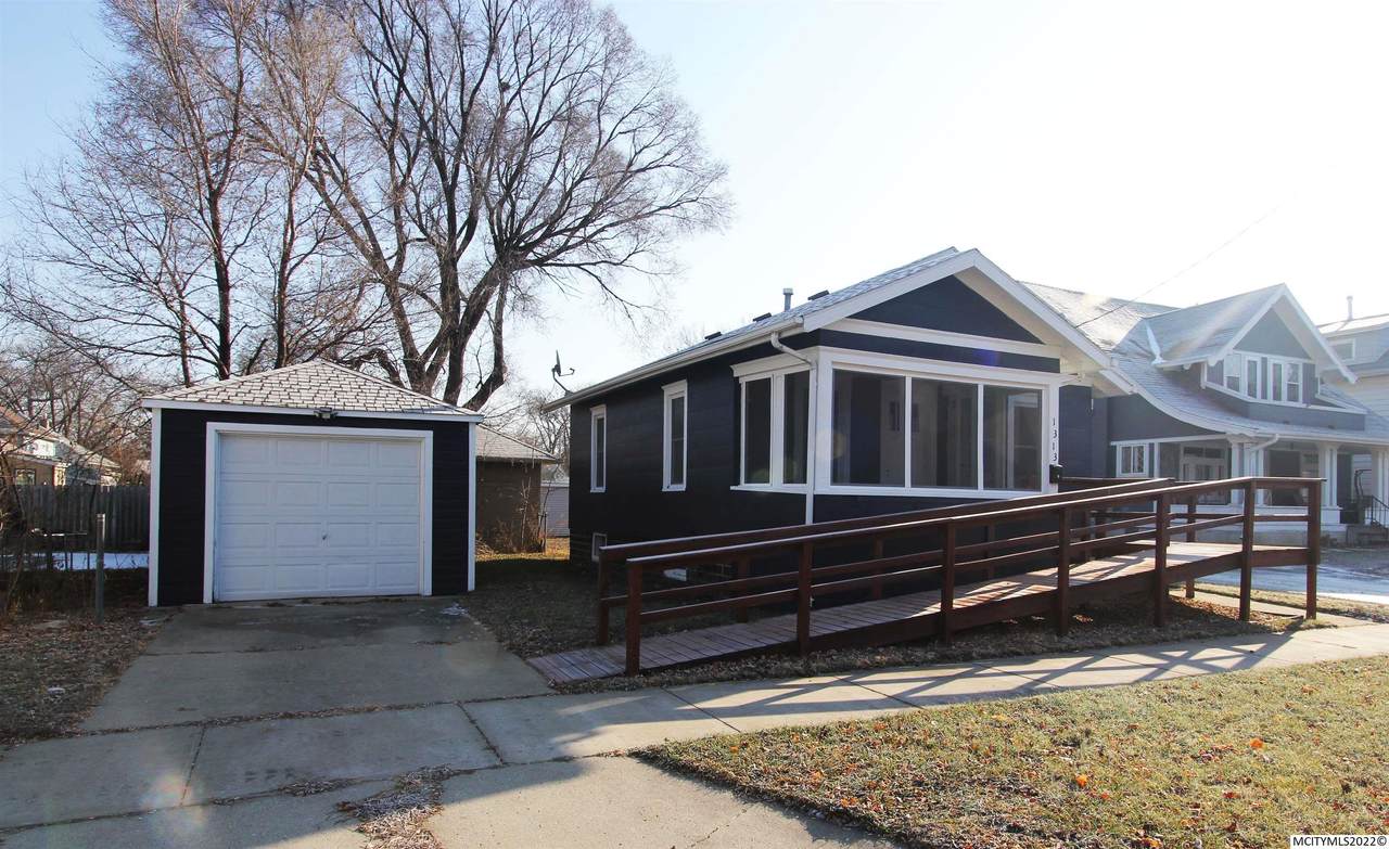 1313 President - Photo 1
