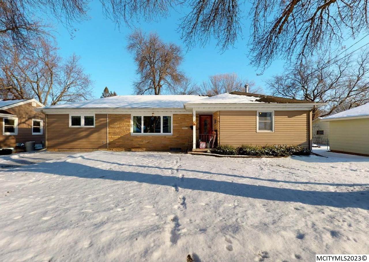 1715 Hampshire - Photo 1
