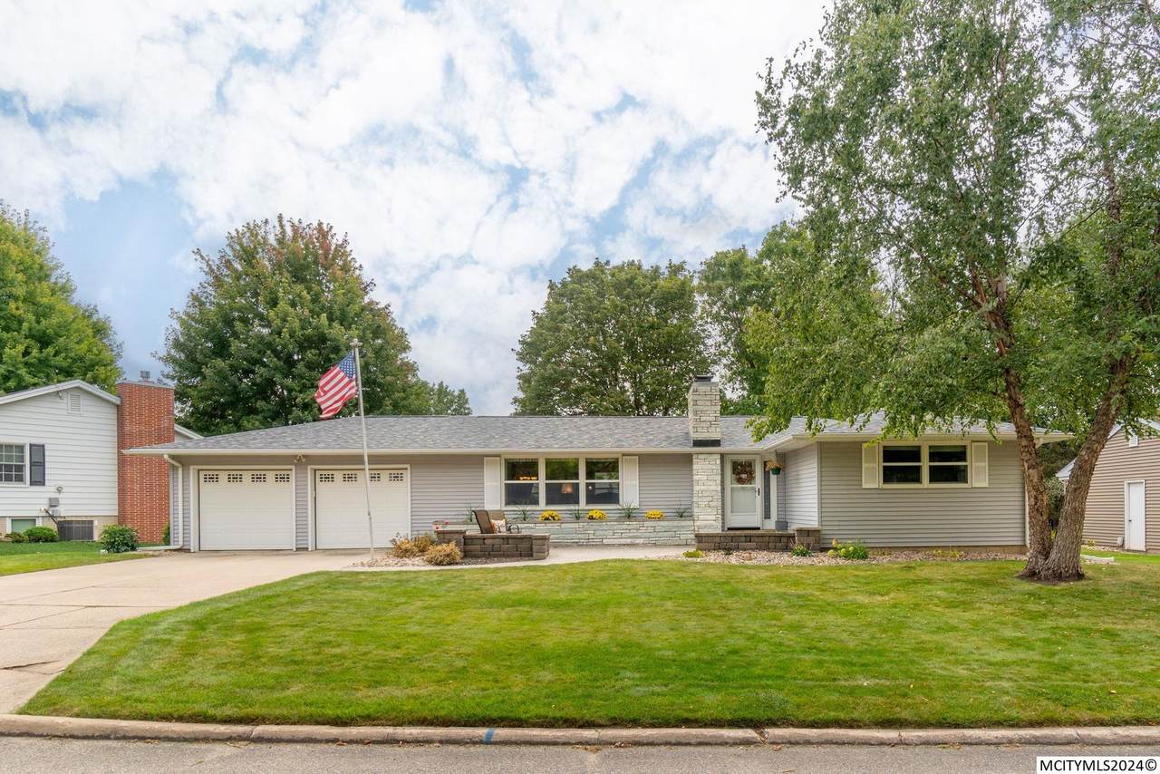 347 Lakeview Dr - Photo 1