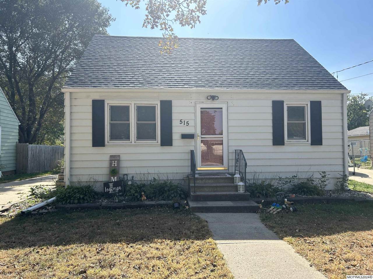 515 18th Se - Photo 1