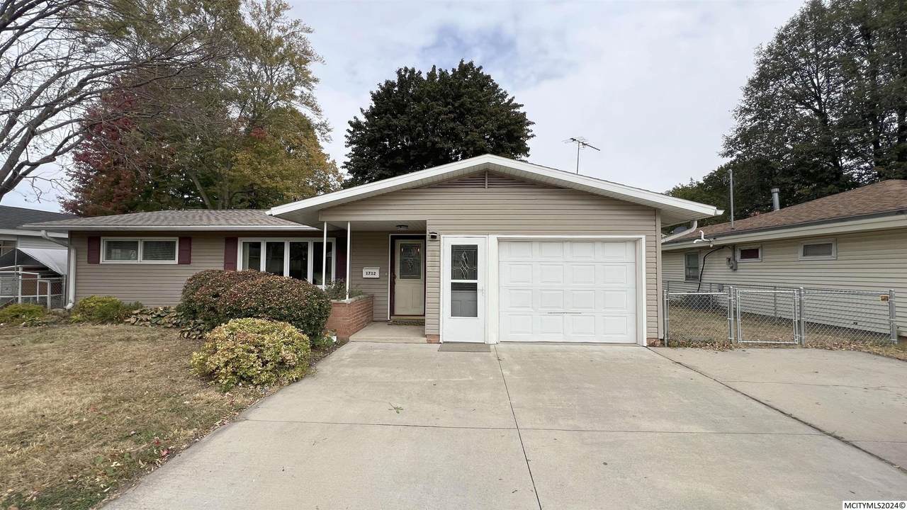 1712 4th Sw - Photo 1