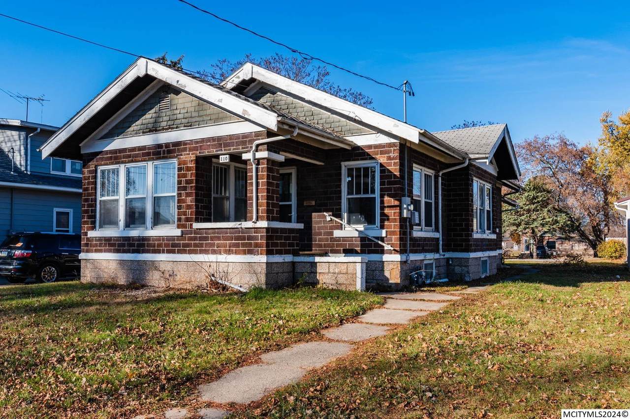 110 20th Se - Photo 1