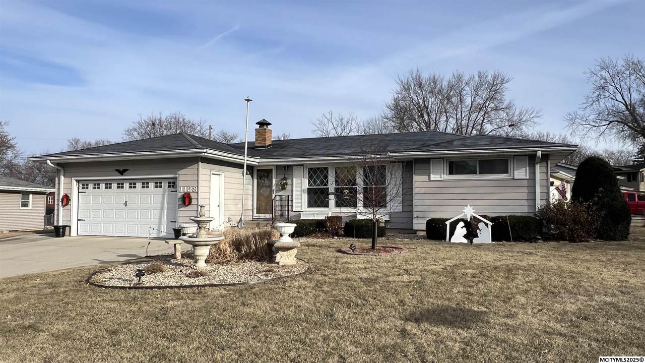 1128 Eastmoor Dr - Photo 1