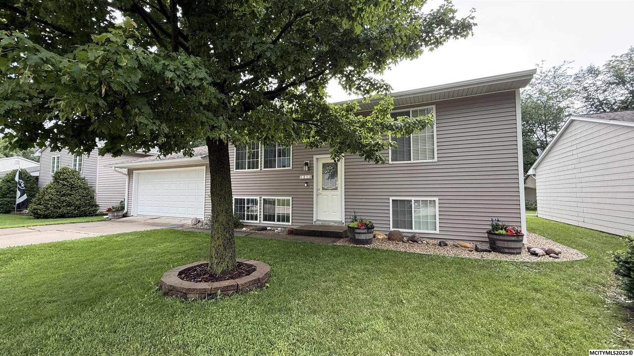 1212 N 5th St - Photo 1