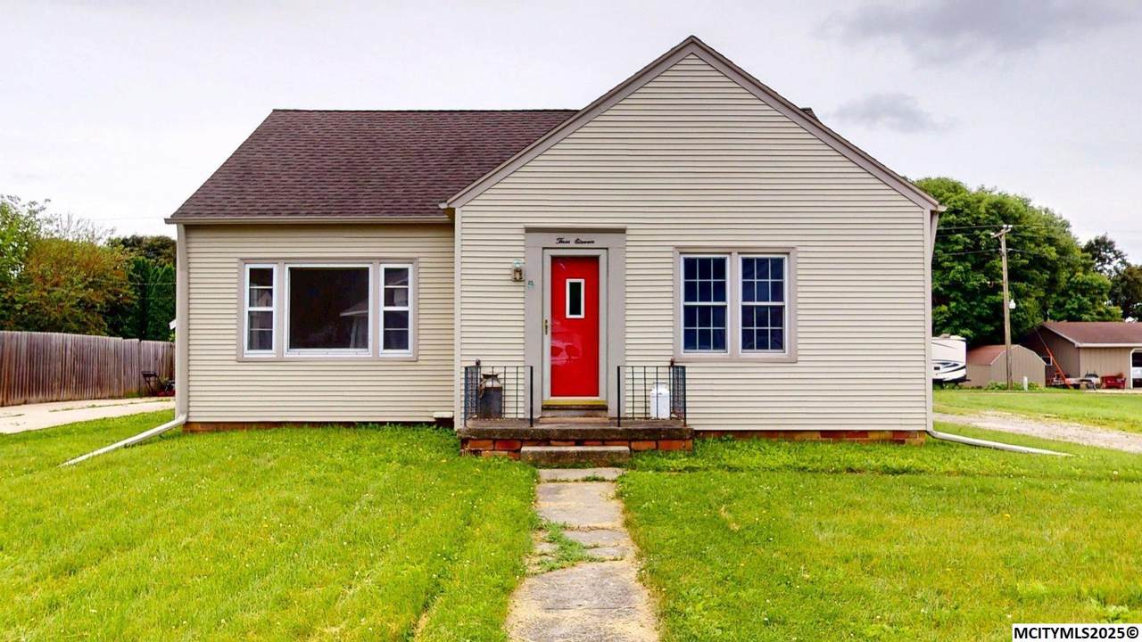 311 Walnut - Photo 1