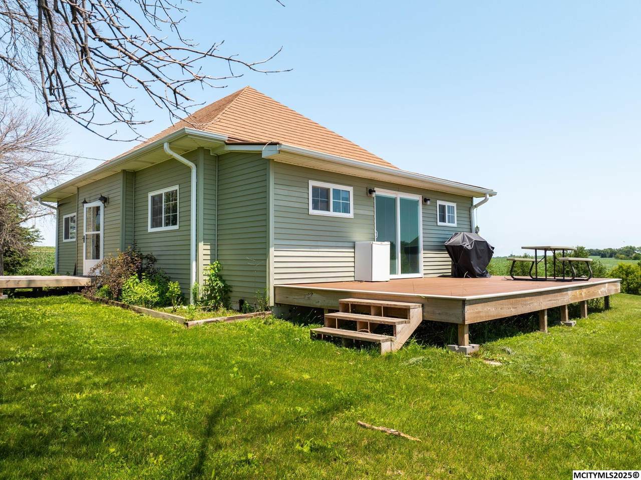 18062 H Ave - Photo 1