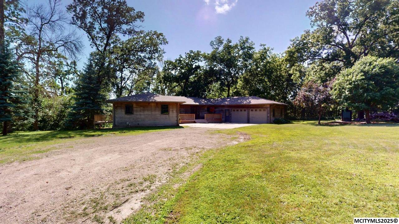 1074 190th St - Photo 1