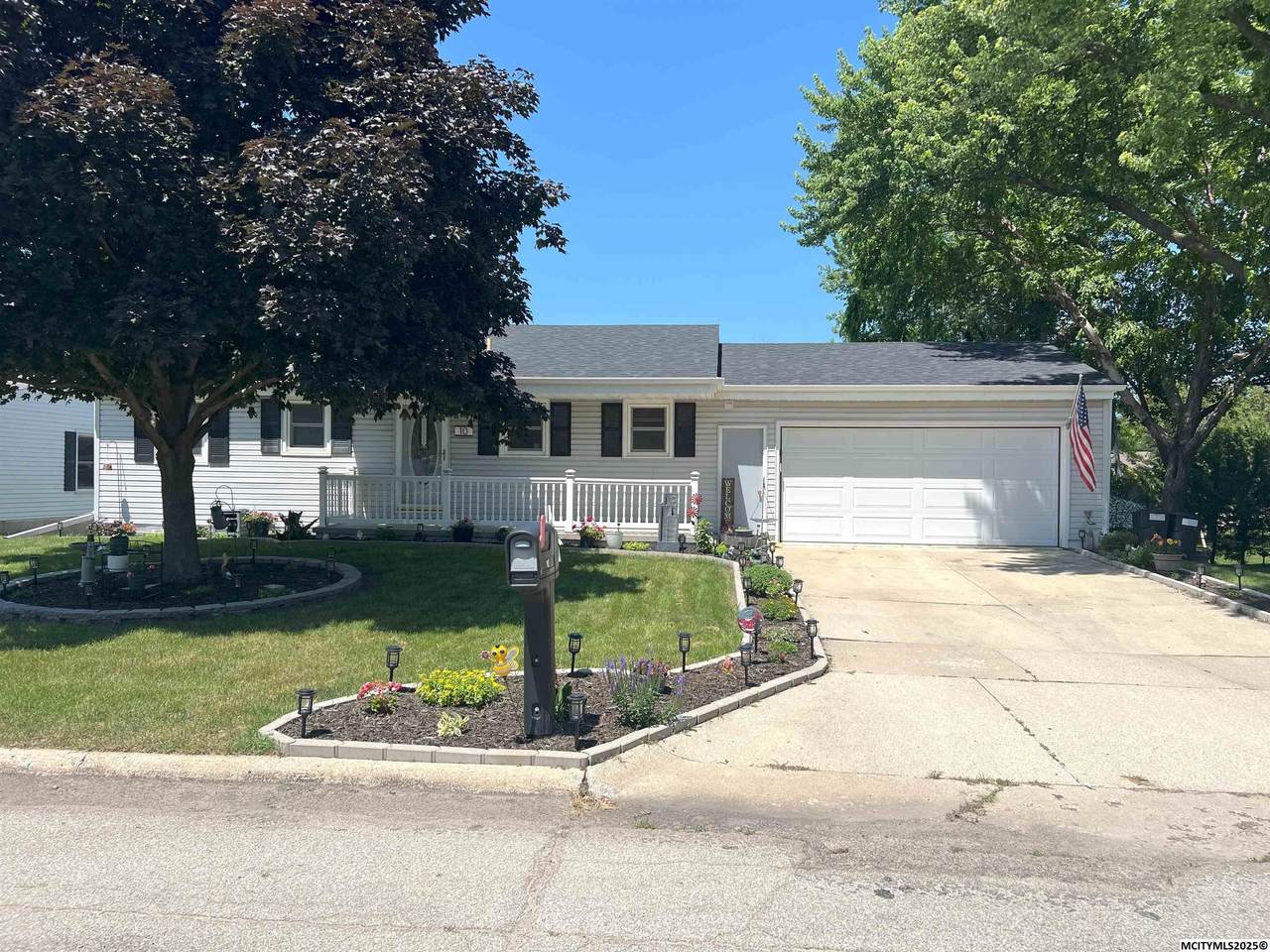 10 Winnebago Ct - Photo 1