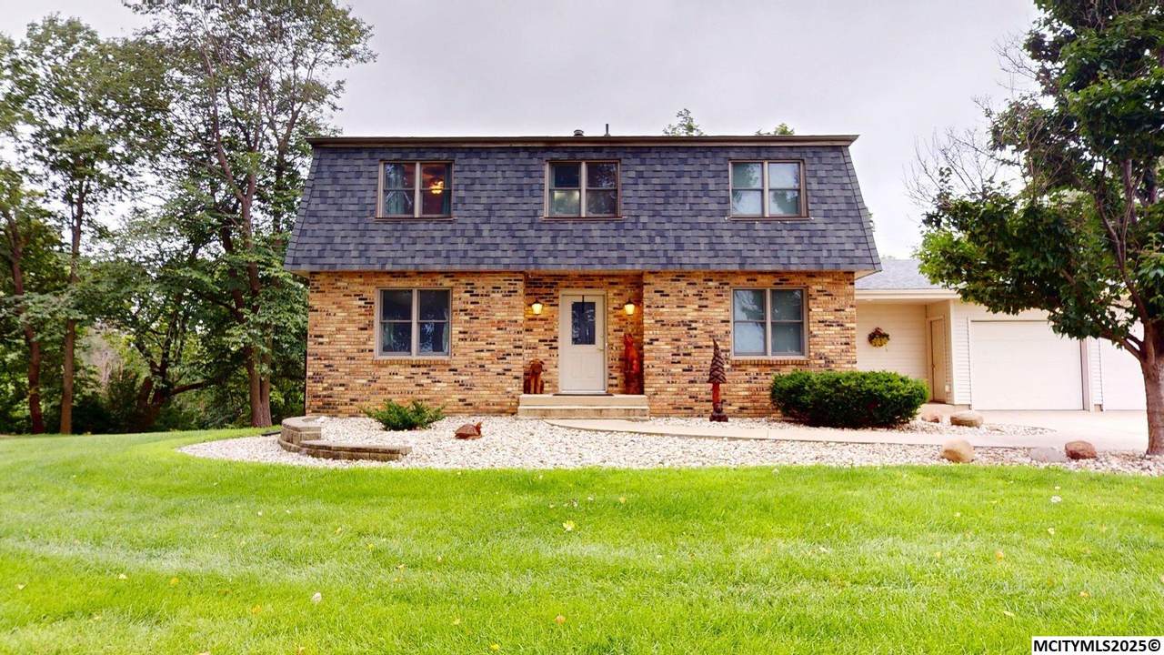 15882 Thrush Ave - Photo 1