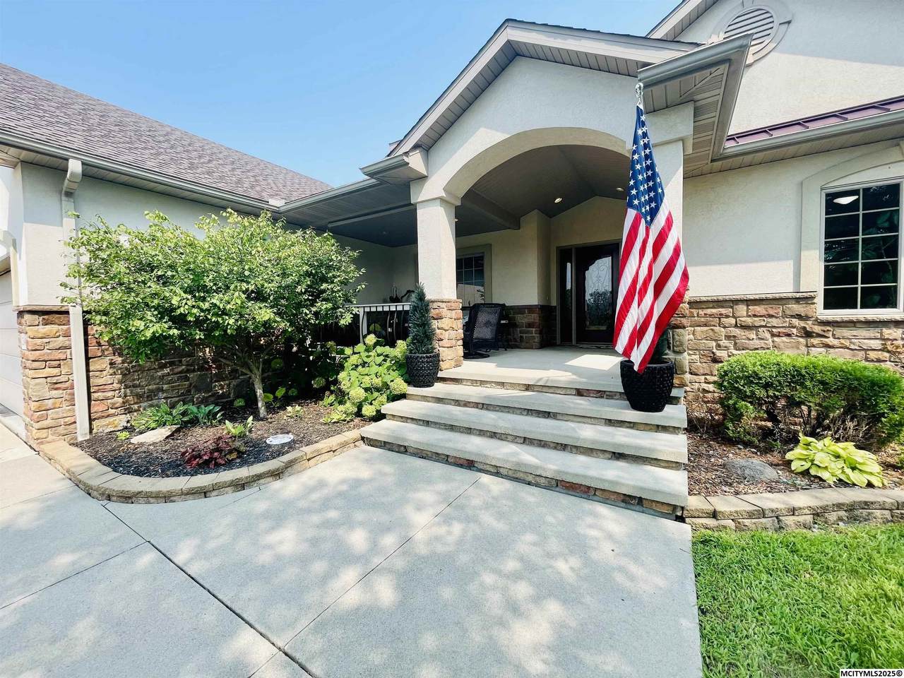 2348 Calloway Ct - Photo 1