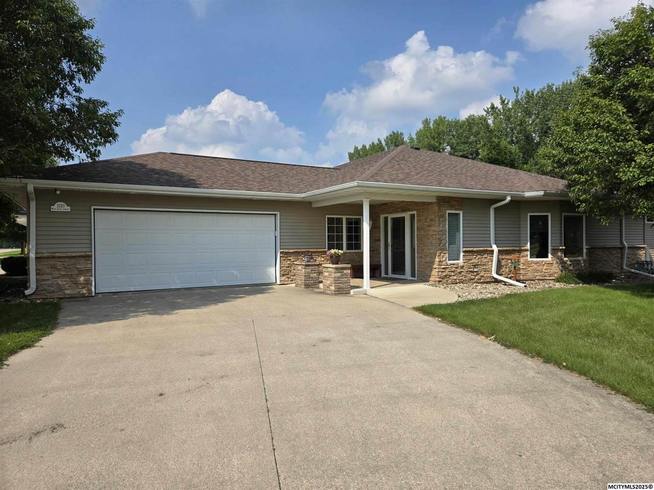 2220 State - Photo 1