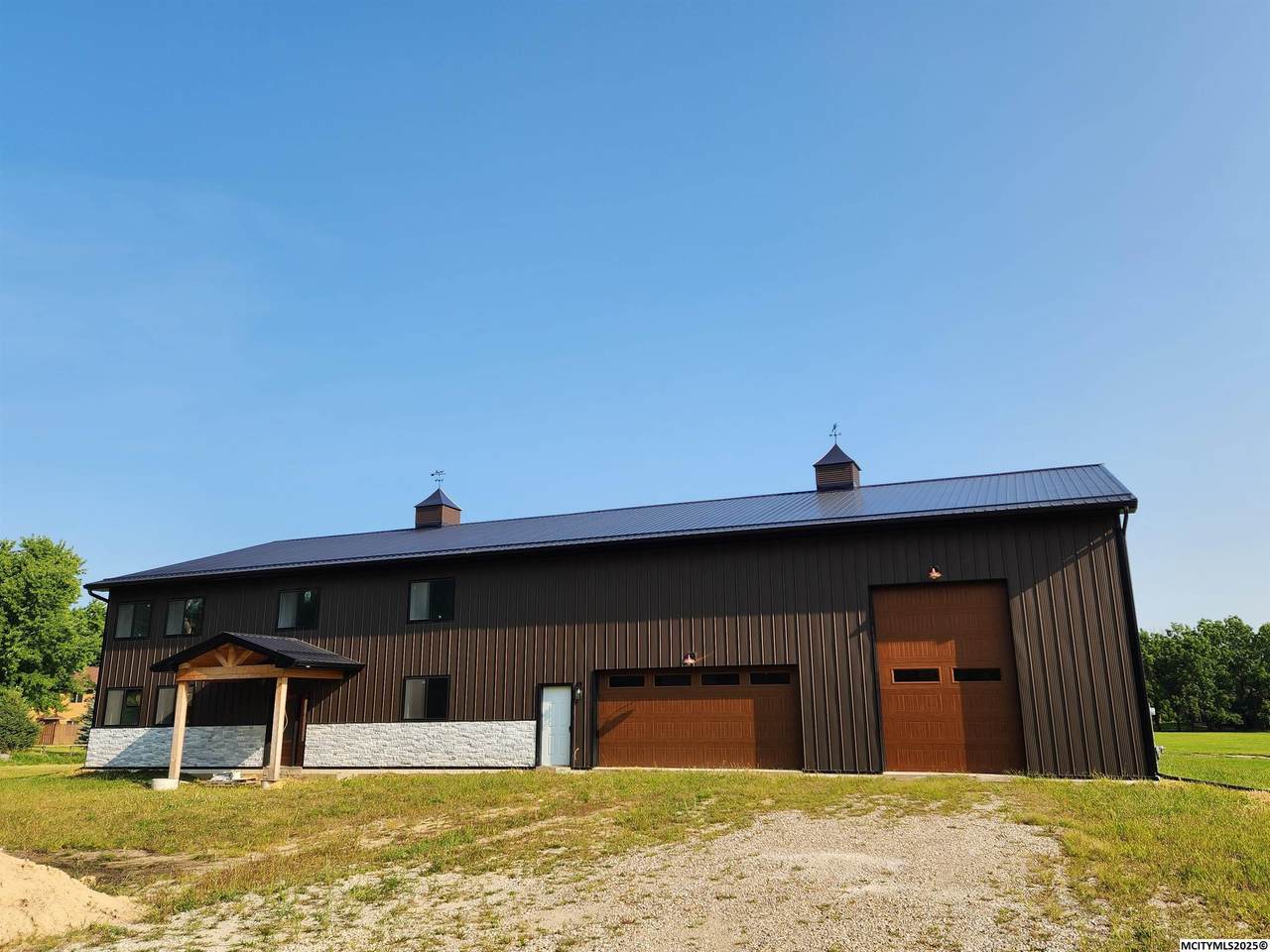 1368 12th Ne - Photo 1