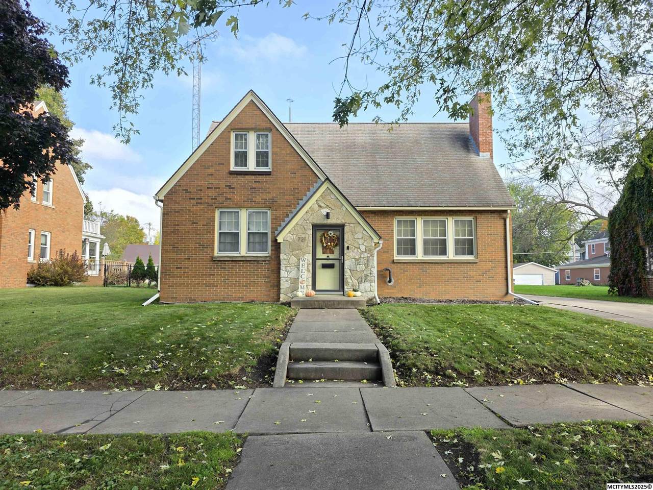 721 Jefferson - Photo 1