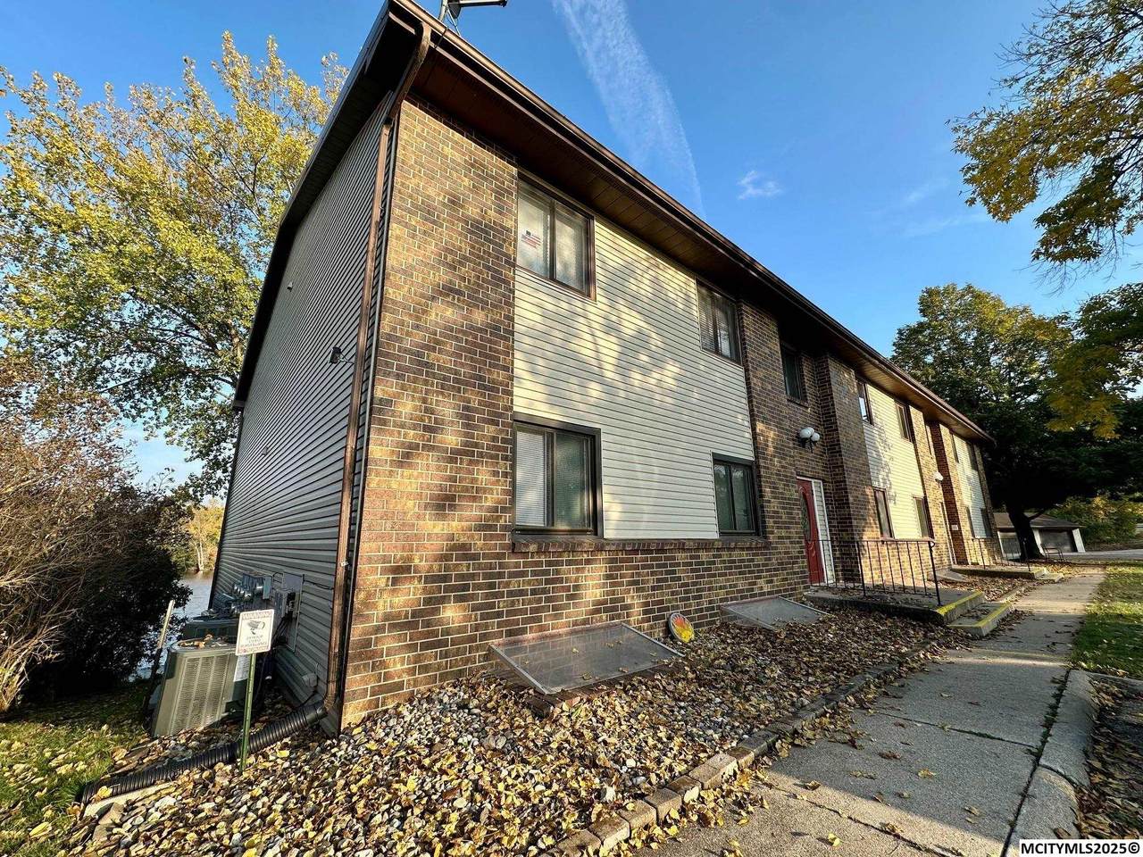 667 Briarstone Dr - Photo 1