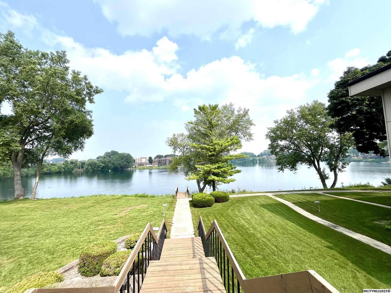 71 Briarstone Ct #B-6 - Photo 1