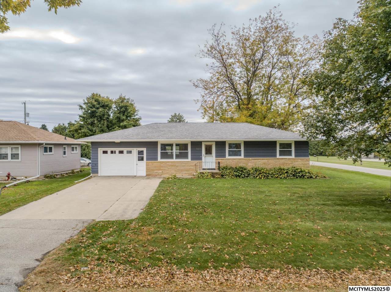 323 Main - Photo 1