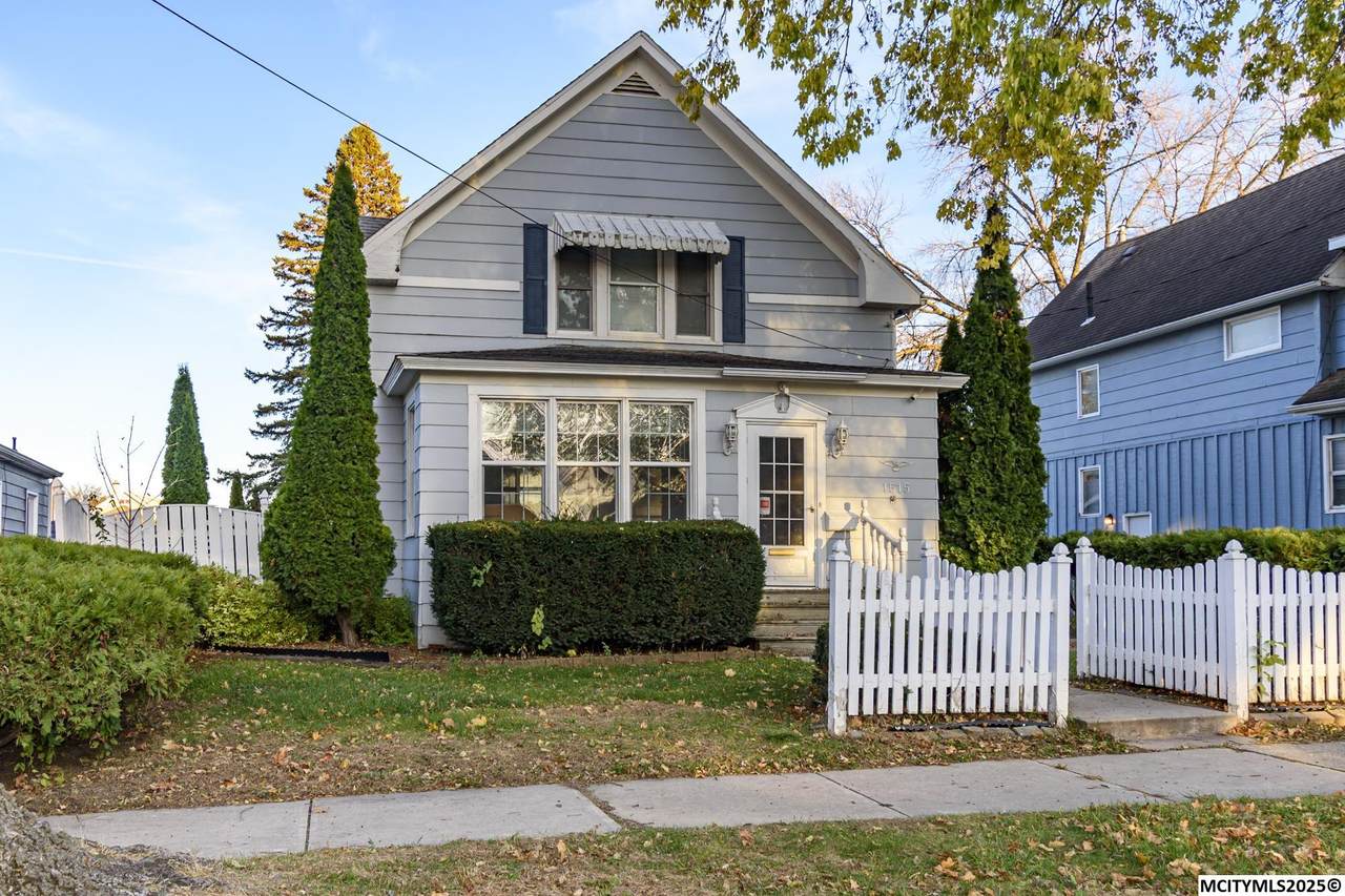 1515 Delaware - Photo 1