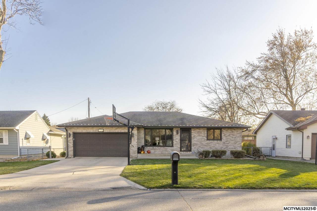 1621 7th Pl Sw - Photo 1