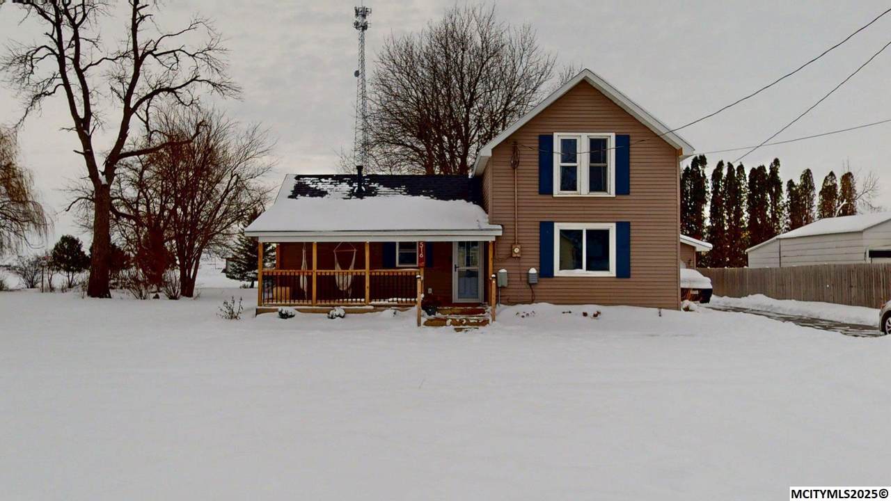 516 Washington St E - Photo 1